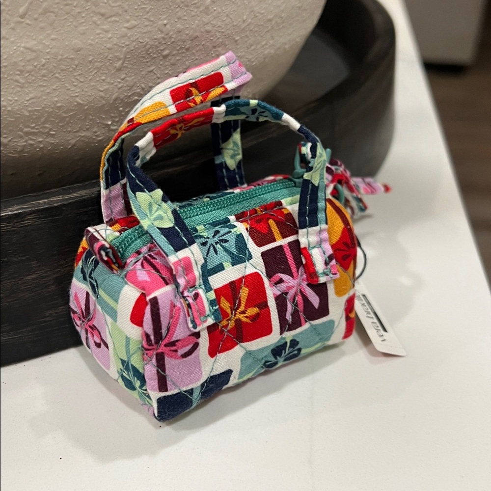 Cute. Vera Bradley Mini Coin purse Keychain - Picture 13 of 16